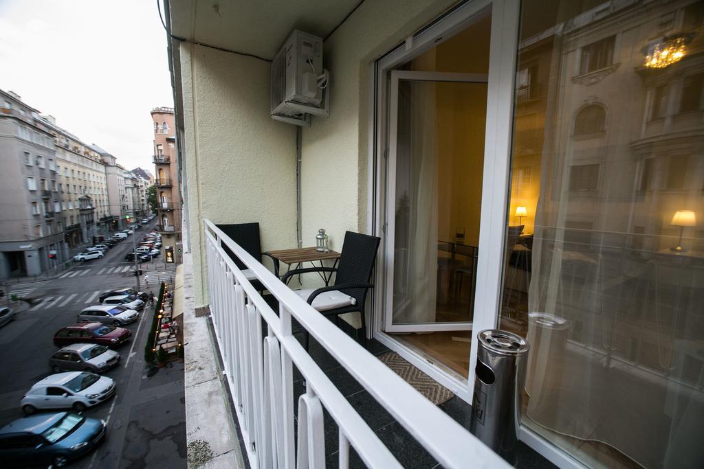 Budapest Downtown Apartments With Balcony & Optional Garage & Restaurant In The Building Rom bilde