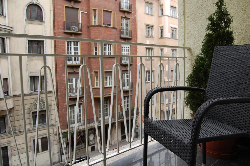 Budapest Downtown Apartments With Balcony & Optional Garage & Restaurant In The Building Eksteriør bilde